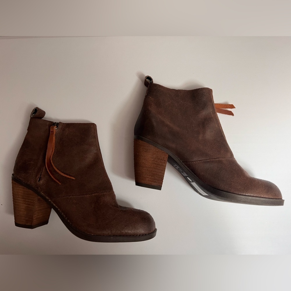Dolce Vita 8.5 women’s brown side zip heeled ankle booties tassel zipper